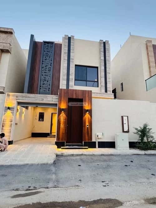 فيلا 296 متر مربع جنوبية على شارع 15م العارض، شمال الرياض، الرياض