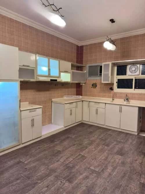 Floor 382 SQM with 5 Bedrooms Al-Yarmuk, East Riyadh, Riyadh