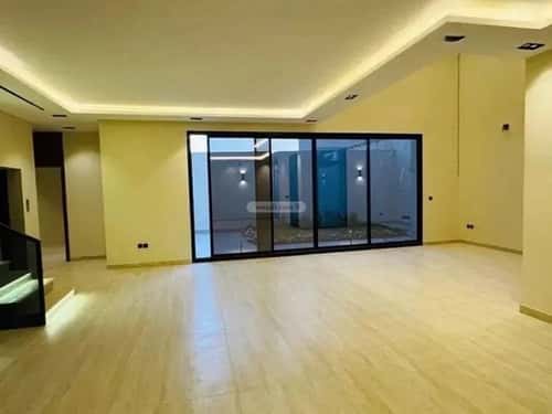 فيلا 322 متر مربع شمالية على شارع 20م العارض، شمال الرياض، الرياض