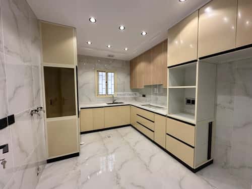 Apartment with 5 Bedrooms Al Akhdar, Tbwk