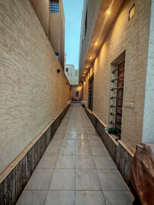 Villa 450 SQM Facing North on 18m Width Street Al-Muanisiyah, East Riyadh, Riyadh