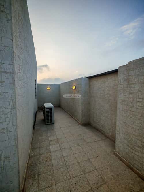 فيلا 450 متر مربع شمالية على شارع 18م المونسية، شرق الرياض، الرياض