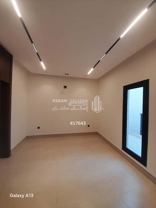 Floor 149 SQM with 5 Bedrooms Al-Maizaliyah, East Riyadh, Riyadh
