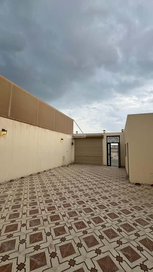 فيلا 350 متر مربع جنوبية على شارع 20م اللؤلؤ، الخبر