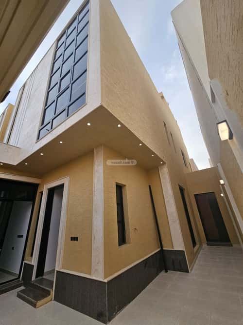 فيلا 322 متر مربع شمالية على شارع 15م طويق، غرب الرياض، الرياض