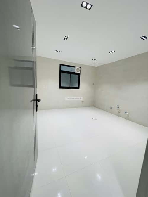 Floor 229 SQM with 6 Bedrooms Tara, Khamis Mushait