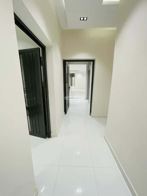 Floor 229 SQM with 6 Bedrooms Tara, Khamis Mushait