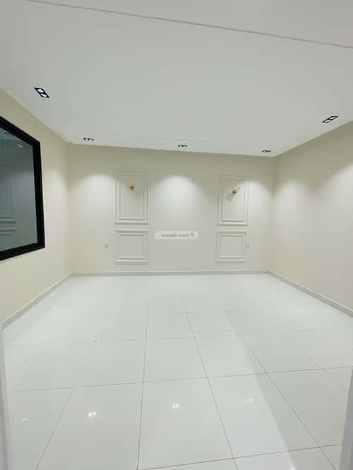 Floor 203 SQM with 6 Bedrooms Tara, Khamis Mushait