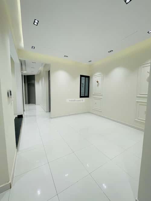 Floor 203 SQM with 6 Bedrooms Tara, Khamis Mushait