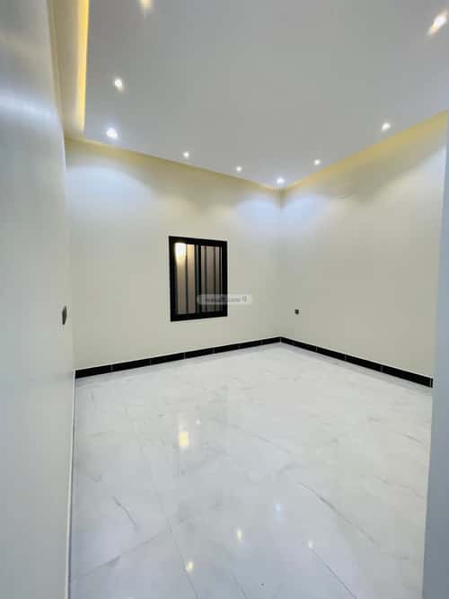 Floor 214 SQM with 6 Bedrooms Al-Wurud, Khamis Mushait