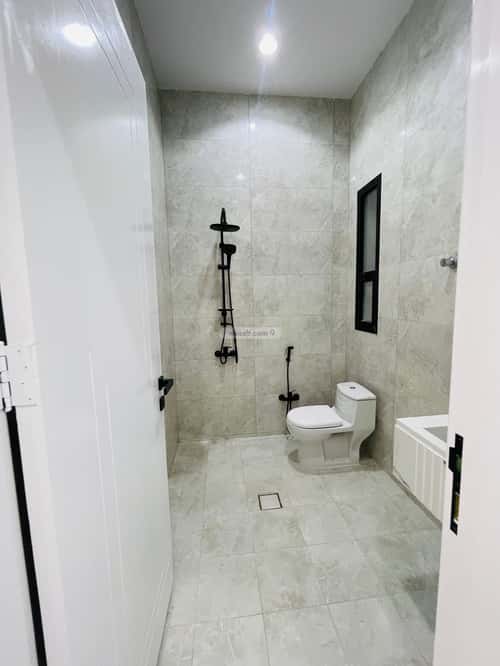 دور 214 متر مربع ب 6 غرف الورود، خميس مشيط