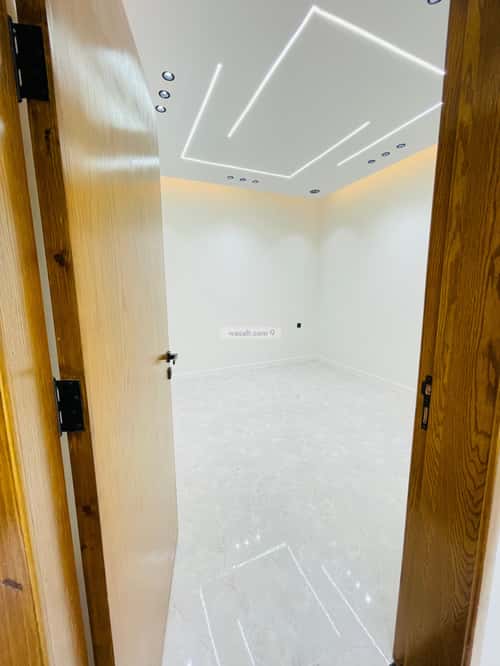 Floor 223 SQM with 6 Bedrooms The Honor, Khamis Mushait