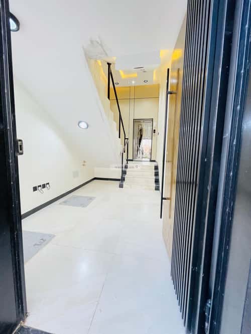 دور 223 متر مربع ب 6 غرف الشرف، خميس مشيط