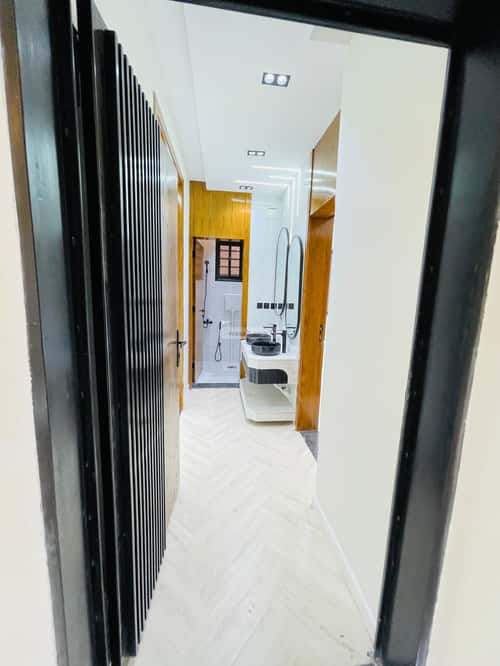 Floor 223 SQM with 6 Bedrooms The Honor, Khamis Mushait