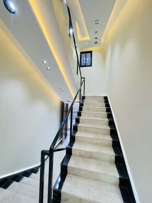 Floor 223 SQM with 6 Bedrooms The Honor, Khamis Mushait