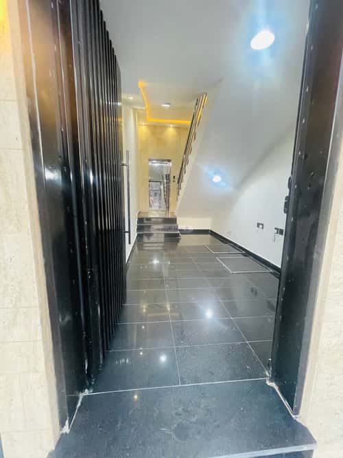 دور 210 متر مربع ب 6 غرف الغدير، أبها