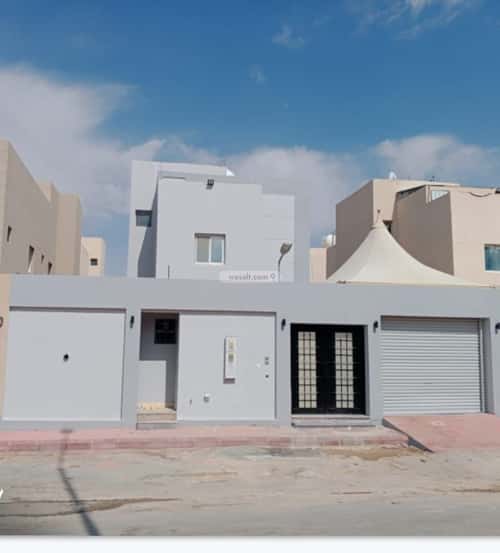 فيلا 300 متر مربع جنوبية على شارع 15م طويق، غرب الرياض، الرياض