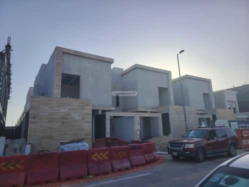 فيلا 225 متر مربع شرقية على شارع 15م الأمواج، الخبر