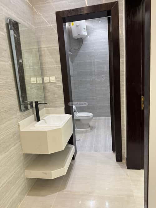 فيلا 189 متر مربع جنوبية على شارع 18م النظيم، شرق الرياض، الرياض