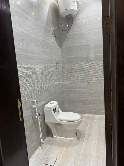 فيلا 189 متر مربع جنوبية على شارع 18م النظيم، شرق الرياض، الرياض