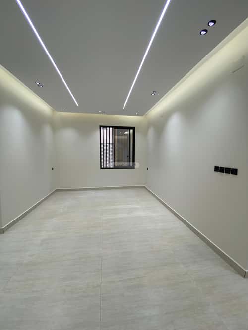 Floor with 8 Bedrooms Al Maamoura, Khamis Mushait