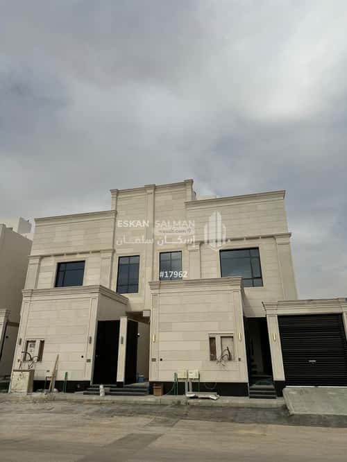 Floor 173 SQM with 5 Bedrooms Al-Janadriyah, East Riyadh, Riyadh