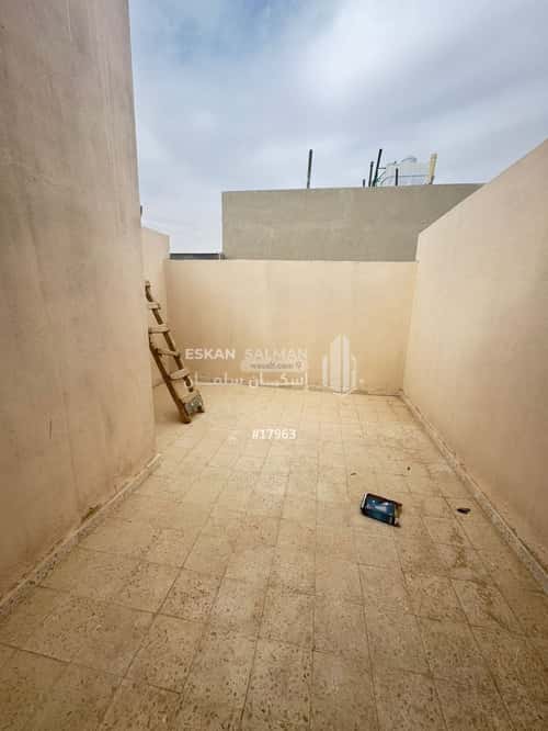 فيلا 278 متر مربع جنوبية على شارع 18م بدر، جنوب الرياض، الرياض