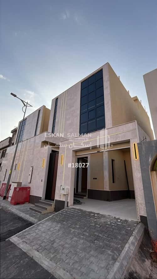 فيلا 322 متر مربع شرقية على شارع 15م طويق، غرب الرياض، الرياض