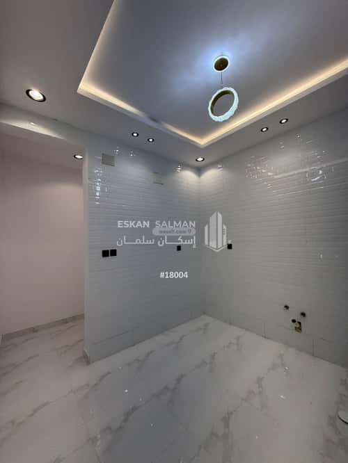 فيلا 420 متر مربع غربية على شارع 40م الحيلة الشرقي، محائل