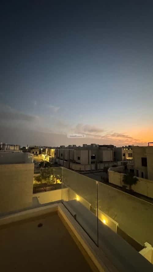 فيلا 525 متر مربع غربية على شارع 16م البحر، الخبر