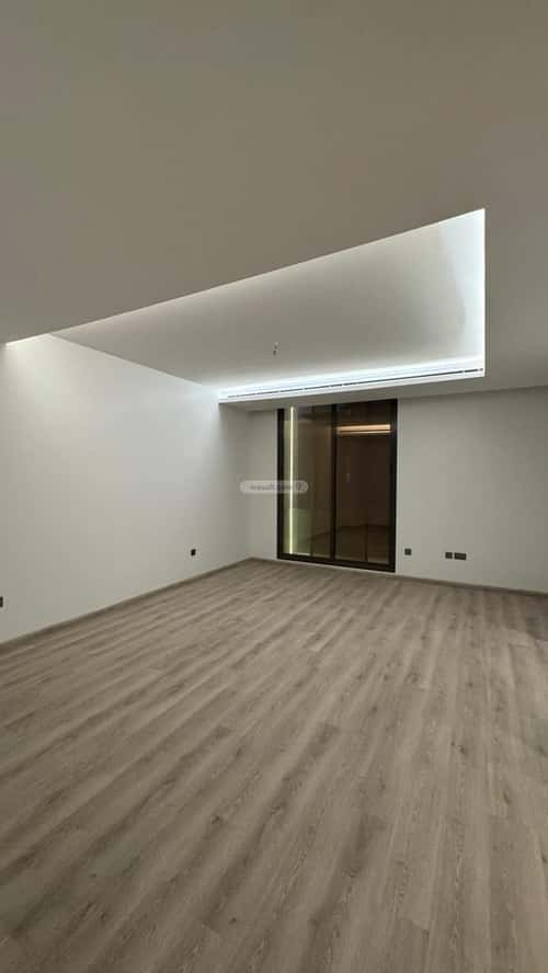 فيلا 525 متر مربع غربية على شارع 16م البحر، الخبر