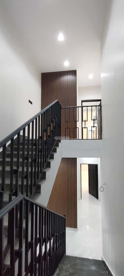 Floor 503 SQM with 6 Bedrooms Al-Qafilah, Khamis Mushait