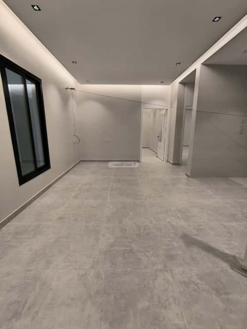 Villa 275 SQM with 2 Apartments Facing North Al Rahmanyah, East Jeddah, Jeddah