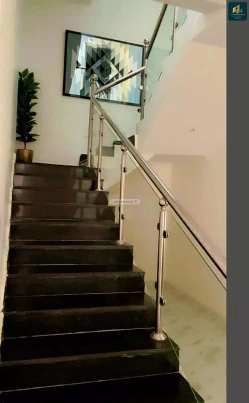 فيلا 300 متر مربع شرقية على شارع 15م طويق، غرب الرياض، الرياض