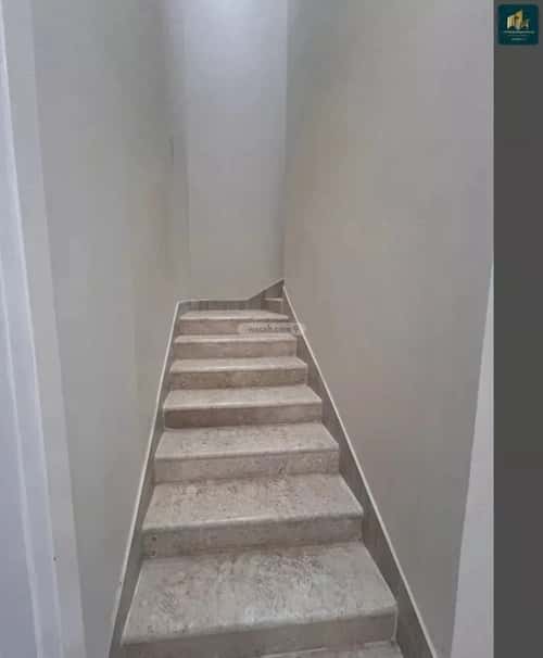 فيلا 200 متر مربع جنوبية على شارع 10م السويدي، غرب الرياض، الرياض