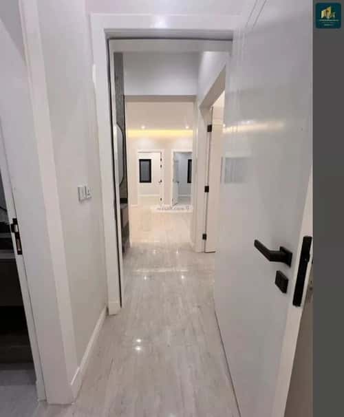 فيلا 200 متر مربع جنوبية على شارع 10م السويدي، غرب الرياض، الرياض