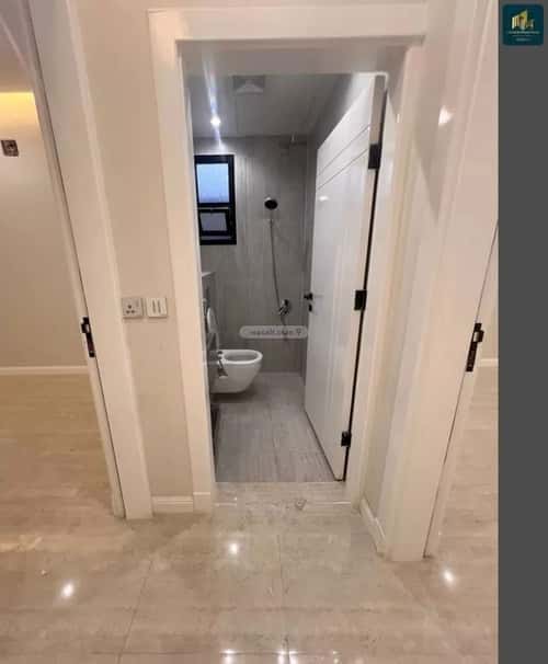 فيلا 200 متر مربع جنوبية على شارع 10م السويدي، غرب الرياض، الرياض