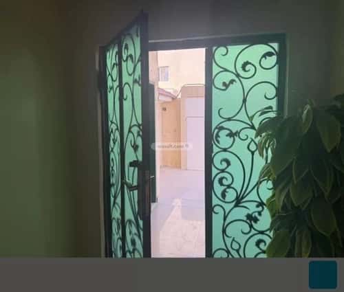 فيلا 500 متر مربع شمالية شرقية على شارع 15م الزهرة، غرب الرياض، الرياض