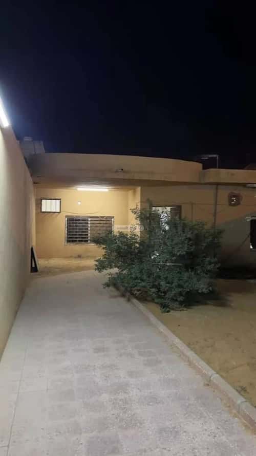 استراحة 440 متر مربع بغرفتين الورود، الخرج