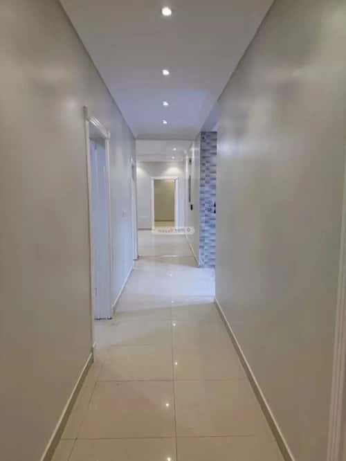 Floor 235 SQM with 5 Bedrooms Al-Malqa, North Riyadh, Riyadh