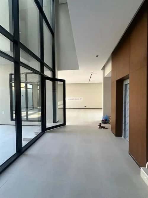 فيلا 285 متر مربع جنوبية شرقية على شارع 15م العارض، شمال الرياض، الرياض