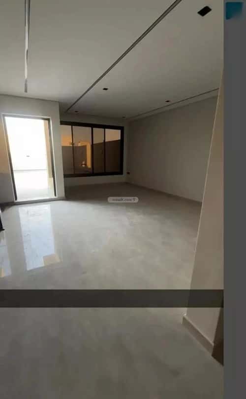 Villa 350 SQM Facing East with 10 Bedrooms Al-Janadriyah, East Riyadh, Riyadh