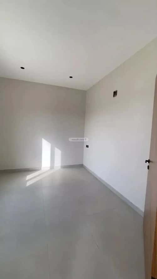 فيلا 300 متر مربع شمالية غربية على شارع 20م المهدية، غرب الرياض، الرياض