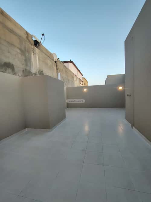 Floor 364 SQM with 7 Bedrooms Al-Wurud, Khamis Mushait