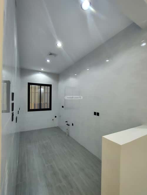 Floor 364 SQM with 7 Bedrooms Al-Wurud, Khamis Mushait