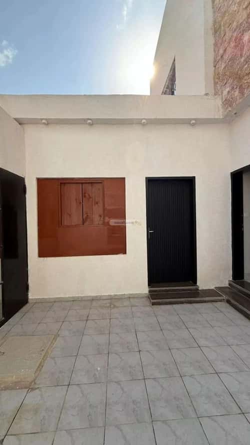 Floor 295 SQM with 5 Bedrooms Ar-Rimal, East Riyadh, Riyadh