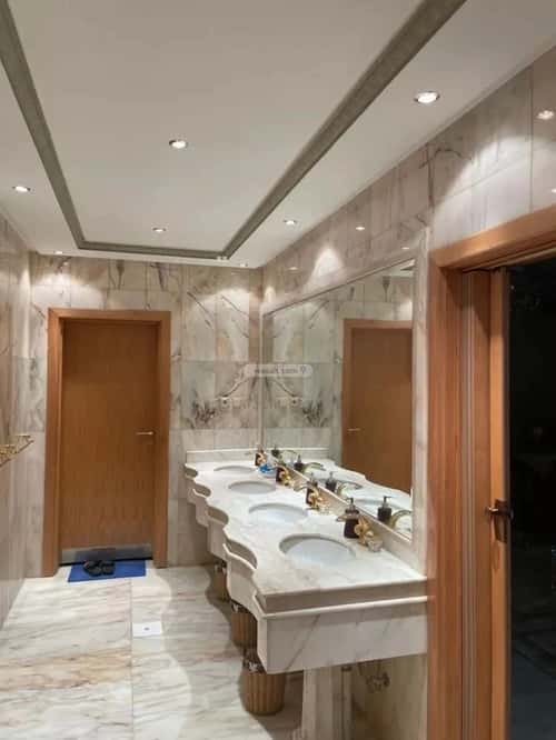 فيلا 900 متر مربع شمالية شرقية على شارع 20م اليرموك، شرق الرياض، الرياض