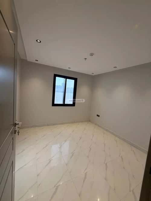 عمارة 896 متر مربع واجهة شمالية الرمال، شرق الرياض، الرياض