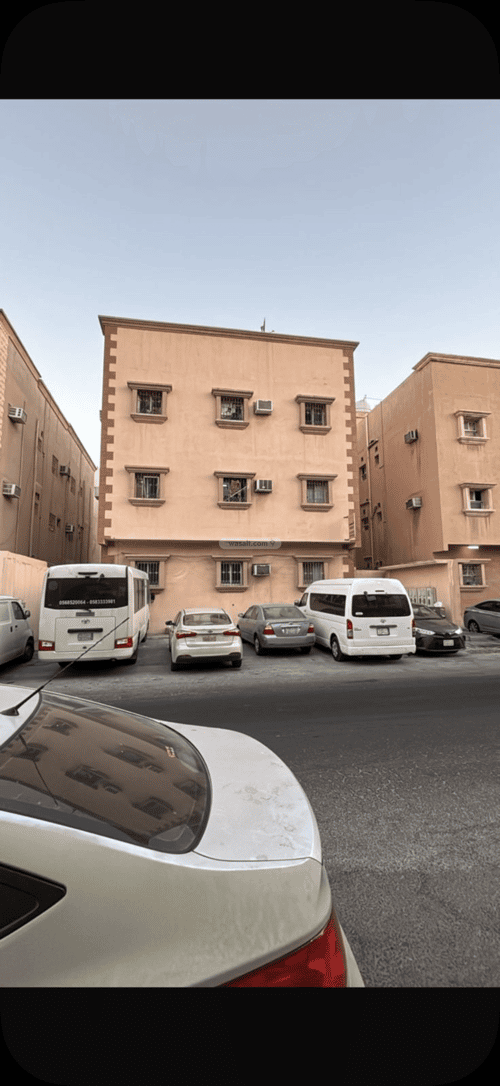 عمارة 368 متر مربع واجهة شمالية البادية، الدمام