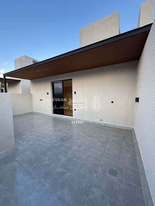 فيلا 339 متر مربع شمالية غربية على شارع 15م السداد، الطائف